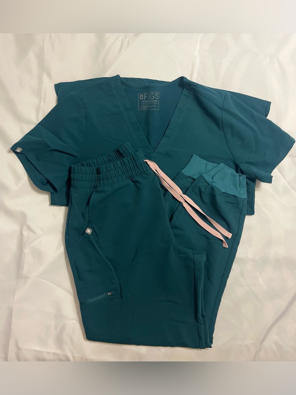 FIGS Caribbean Blue Scrub Set Casma Top & High Waisted Zamora Pants Large
